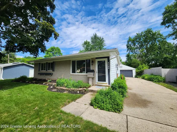 3700 Alpine Dr, Lansing, MI 48911
