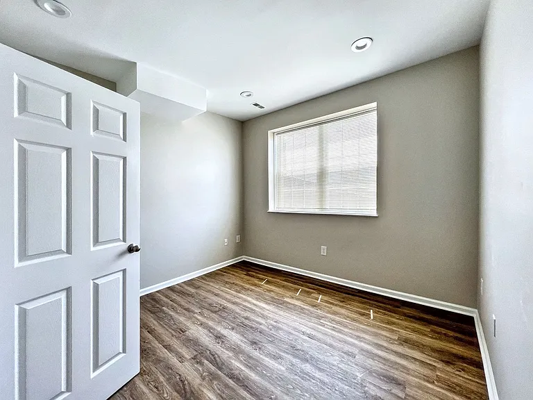 501 W Mulberry St — Photo 12