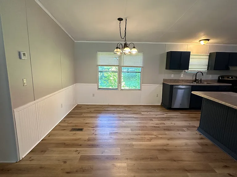 6526 Victoria Ln — Photo 3