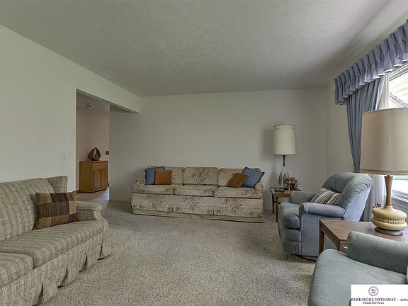 4th image of 7523 Pasadena Ave
