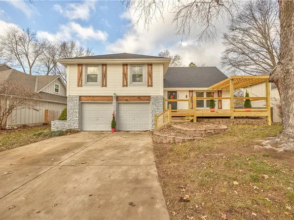 10036 Wedd Dr, Overland Park, KS 66212