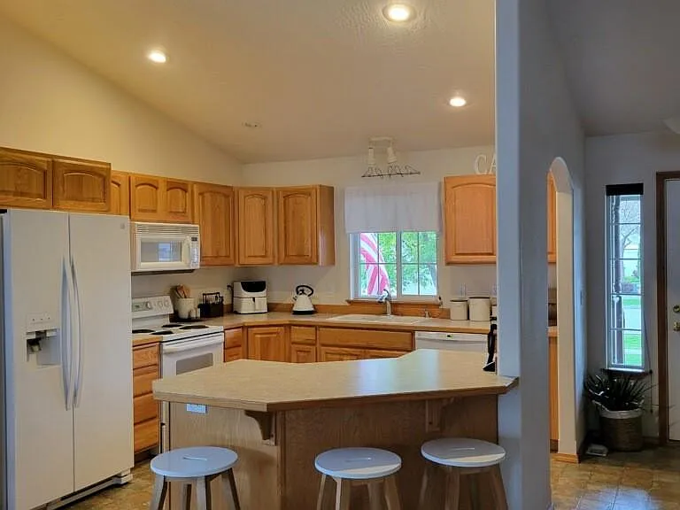 1209 W Edgewood Cir — Photo 14