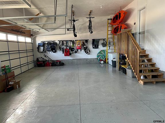 4th image of 9105 S 31st St