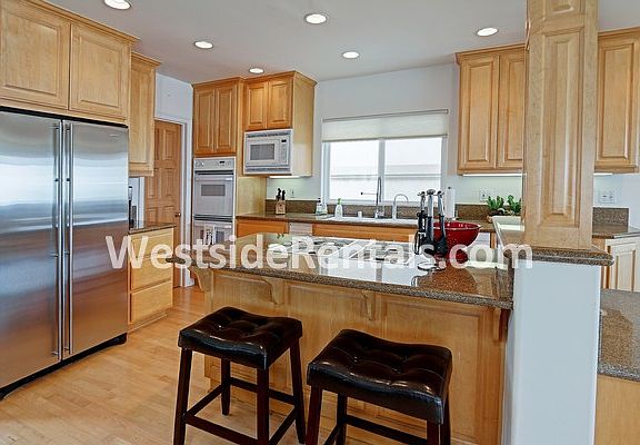 4th image of 607 Bayview Dr