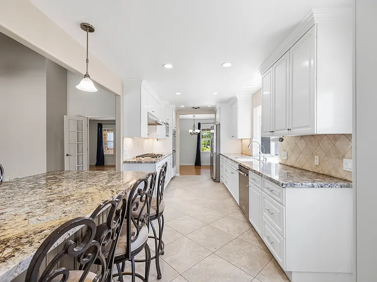 9141 Wheatland Ave — Photo 11