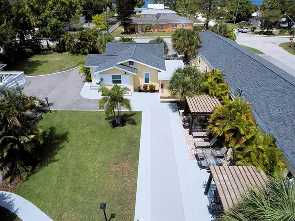 69 W Bay St #106, Englewood, FL 34223