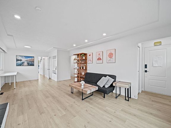 4th image of 4831 Cambridge St