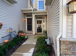 172 Durango Dr, Gilberts, IL 60136