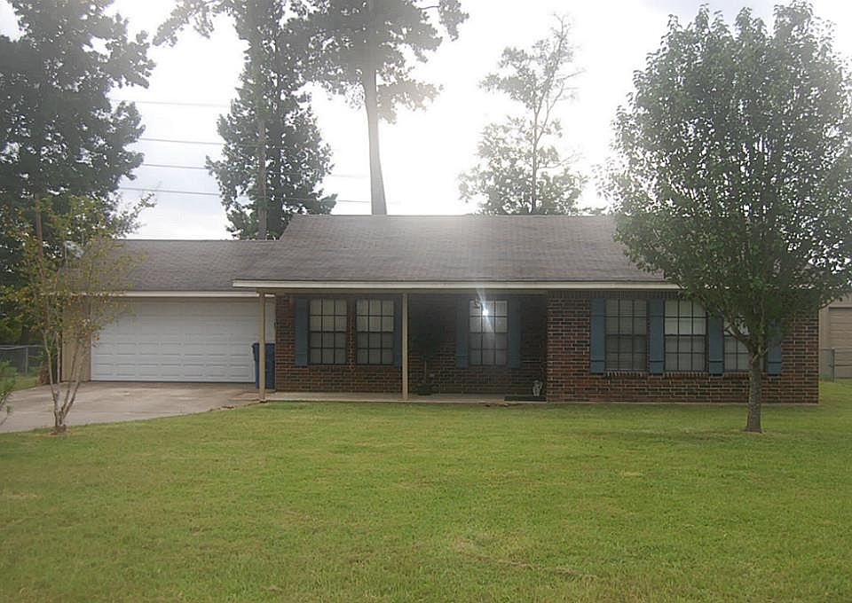 1st image of 28814 Champion Oaks Dr