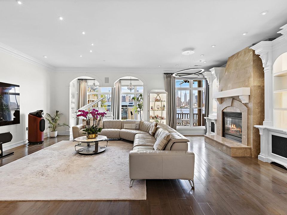 33 Regency Pl, Weehawken, NJ 07086 | Zillow