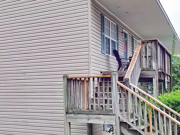 2nd image of 118 Hazelwood Ct