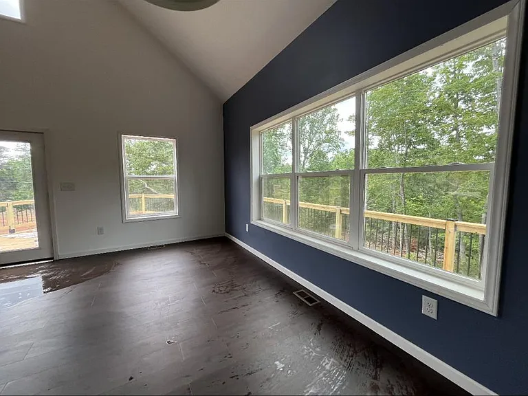72 Mountain Range Rd — Photo 3