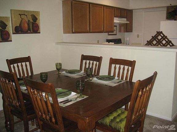 Cove Emerald Dining&Kitchen