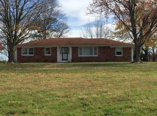 3703 Chautauqua Rd, Carbondale, IL 62901