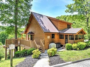 1738 Ridge Rd, Caryville, TN 37714