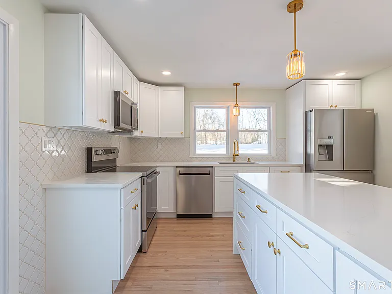 26 Kelly Rd — Photo 13