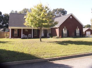 427 Eton Dr, Dothan, AL 36305