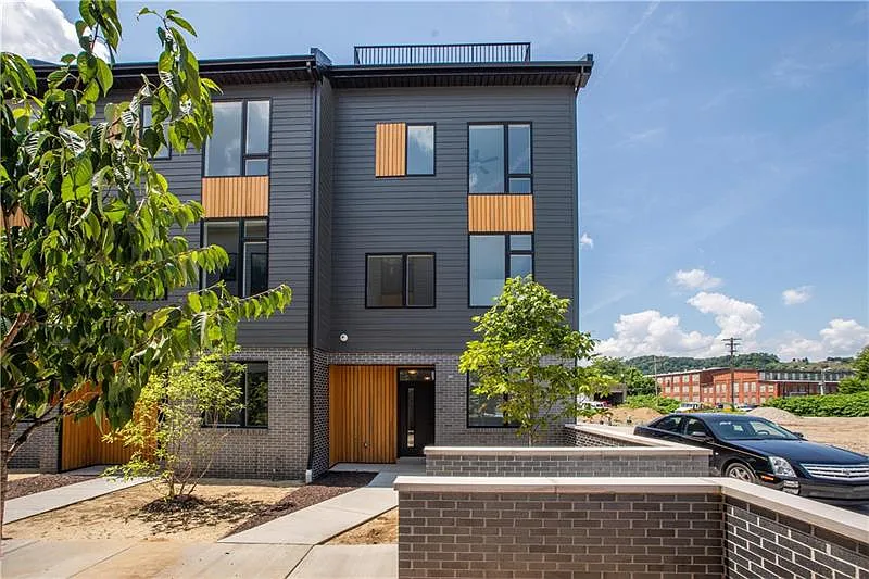 5583 Butler Street 7-26 #B photo 1