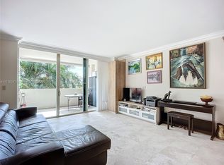 3400 SW 27th Ave APT 302, Miami, FL 33133
