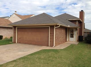 2310 N Lincoln Ave, Moore, OK 73160