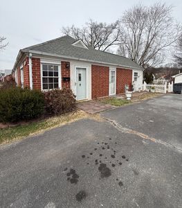 305 Cherokee Village Dr, Kingsport, TN, 37660