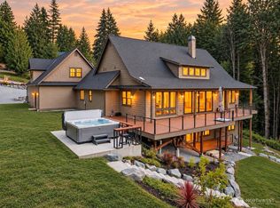 17345 Olympic Pl, Mount Vernon, WA 98274