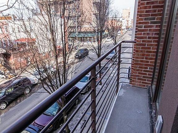 3rd image of 74 Maujer St APT C