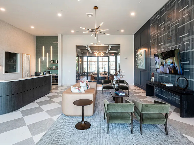 Grays Creek Apartments — Photo 12
