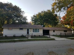 2304 Elmwood St, Rockford, IL