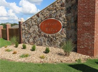 704 Vista St, Gentry, AR 72703
