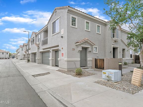3rd image of 3076 E DUNBAR Drive