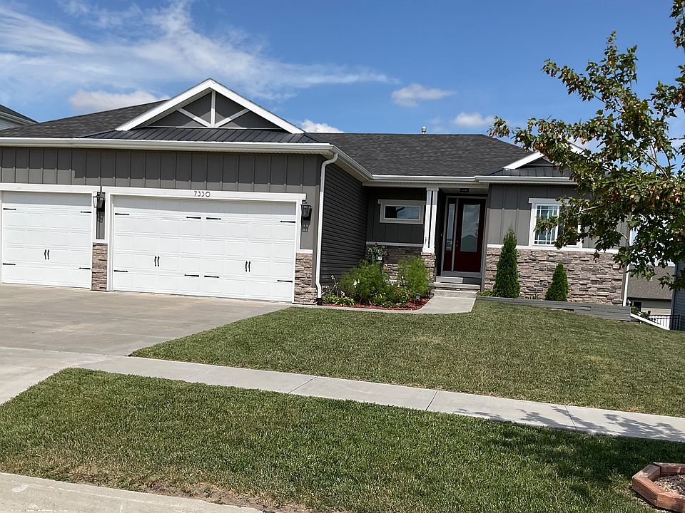 Front of property at 7330 Fuji Lane.
5 bedroom, 3 bath, 3 car garage in Grandview Estates in Lincoln, NE