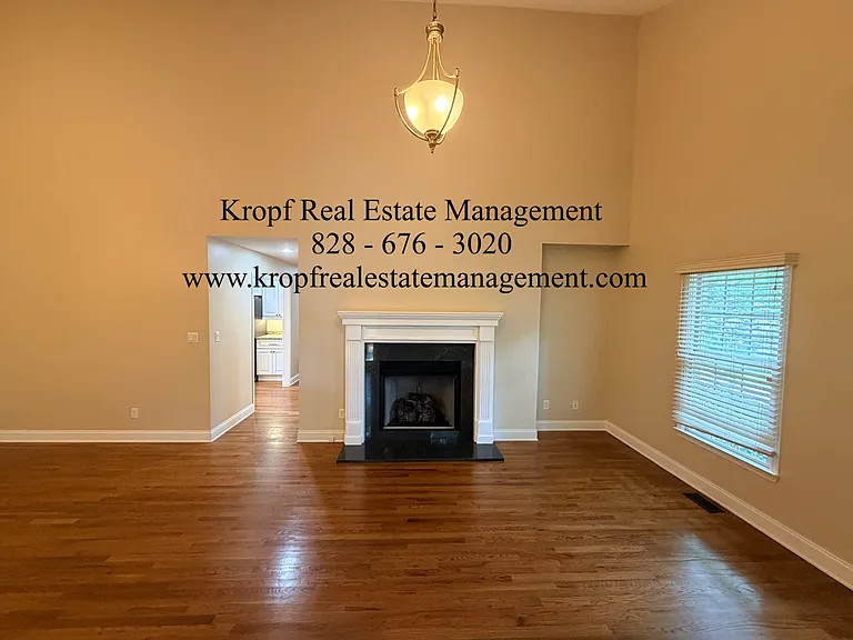 55 Round Top Rd — Photo 4