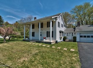 386 Laurel Lake Rd, Bartonsville, PA 18321