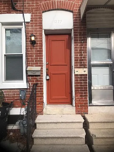 1227 Linden St Photo 1