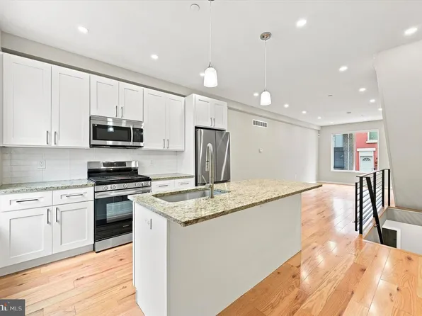 1713 W Seybert St, Philadelphia, PA 19121