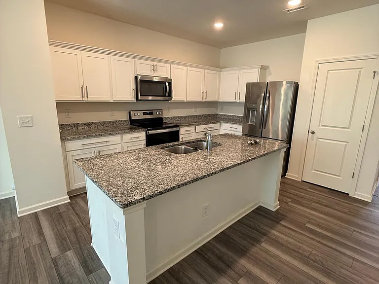 329 Spaight Acres Way — Photo 4