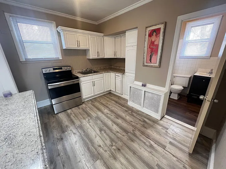 375 Lincoln Blvd #1 — Photo 7