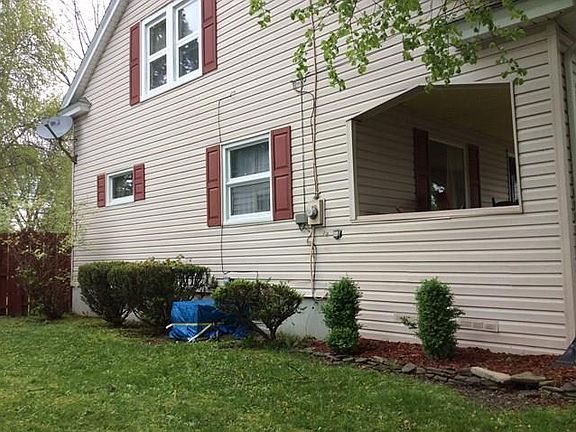 3rd image of 238 Kingsbury Ave