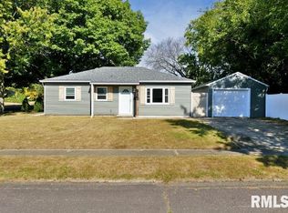 937 W Kenwick Ln, Peoria, IL 61614