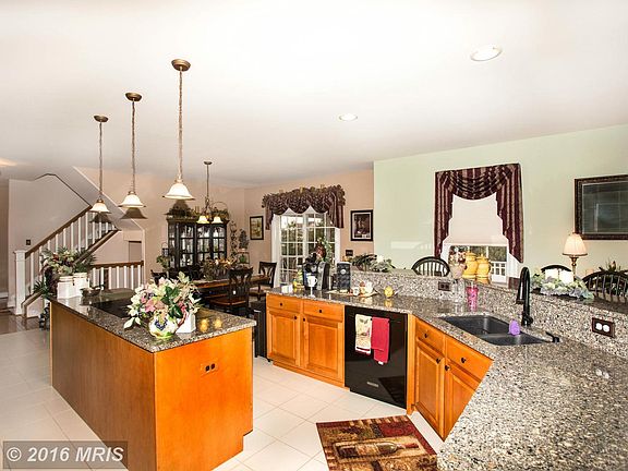 5th image of 802 Kensington Farm Ct