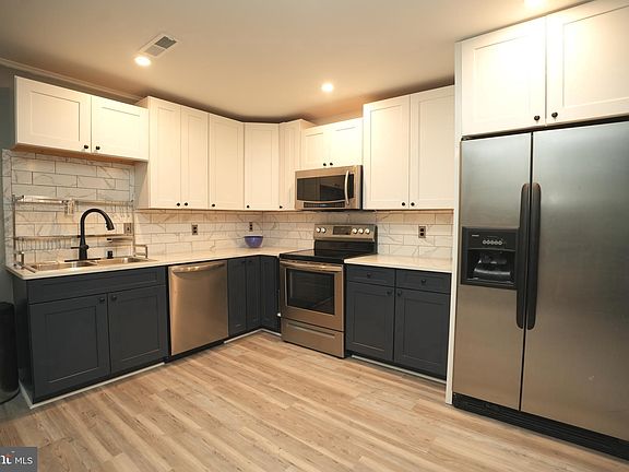 3rd image of 47881 Mary Lynn Dr