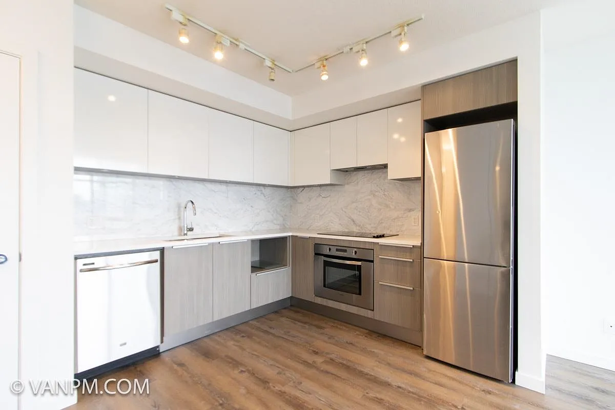 1 bed, 500 sqft, $2,200 — Photo 3