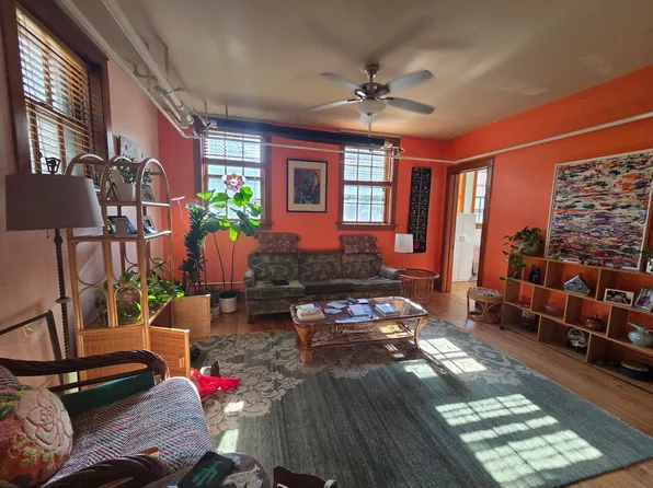 2537 N Downer Ave APT 14, Milwaukee, WI 53211