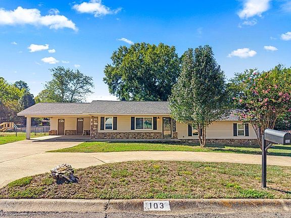 2nd image of 103 Longleaf Ct