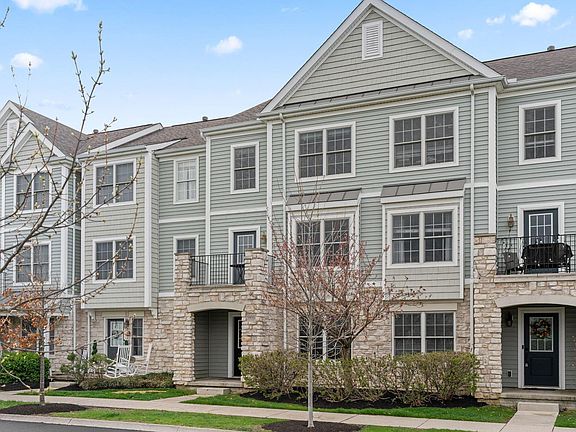 2nd image of 5935 Canyon Creek Dr #604