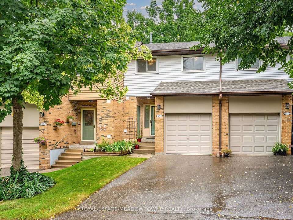 1st image of 69 Lynden Cir
