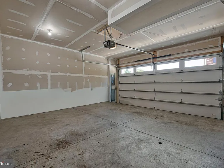 4748 Towne Park Rd — Photo 34