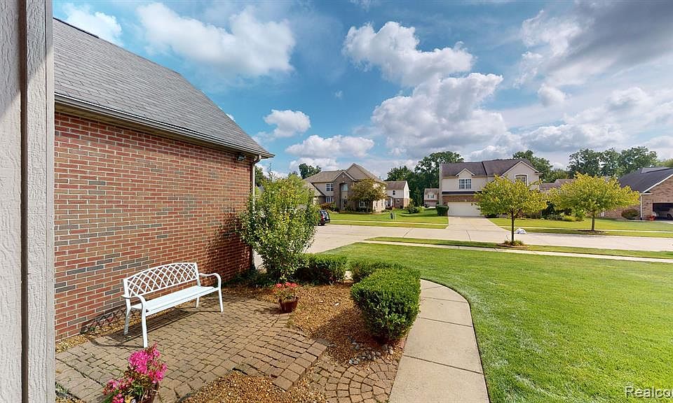 30127 Sparkleberry Dr, Southfield, MI 48076 MLS 20230065740 Zillow
