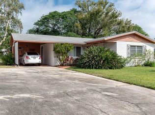 10327 Cirimoya Ln, Seminole, FL 33772